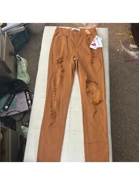 NWT Vibrant Tan high-waisted straight-leg jeans with distressed details size 1